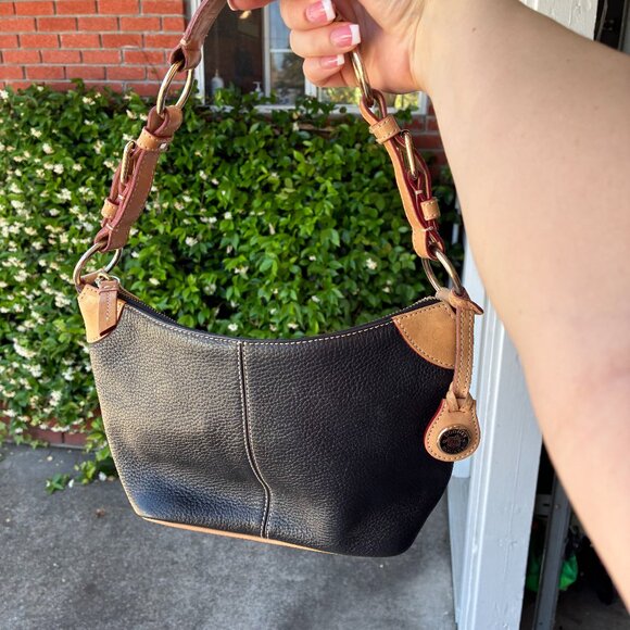 Dooney & Bourke Handbags - Dooney & Bourke Shoulder Bag